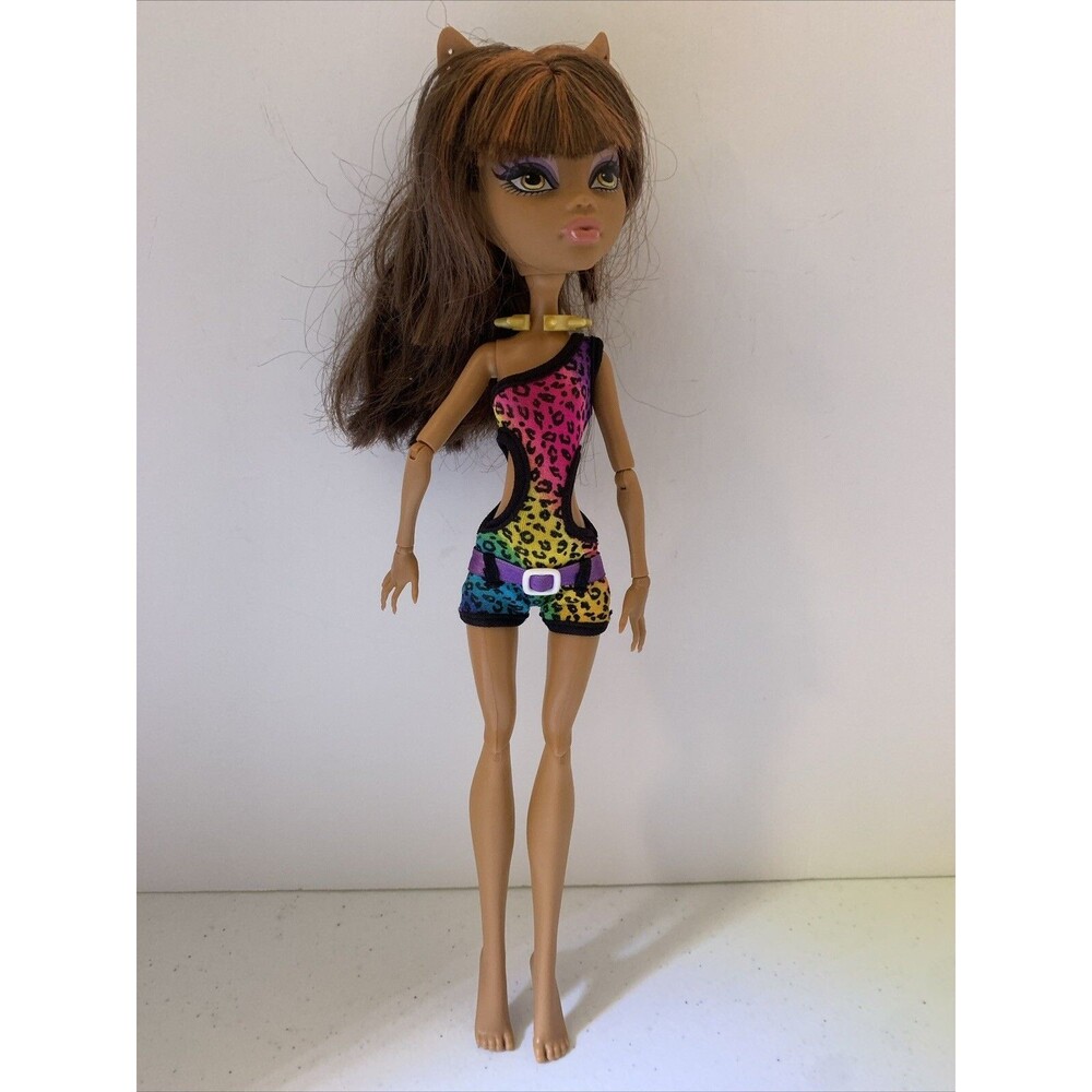Monster High Gloom Beach Clawdeen Wolf Fashion Doll Figure Toy